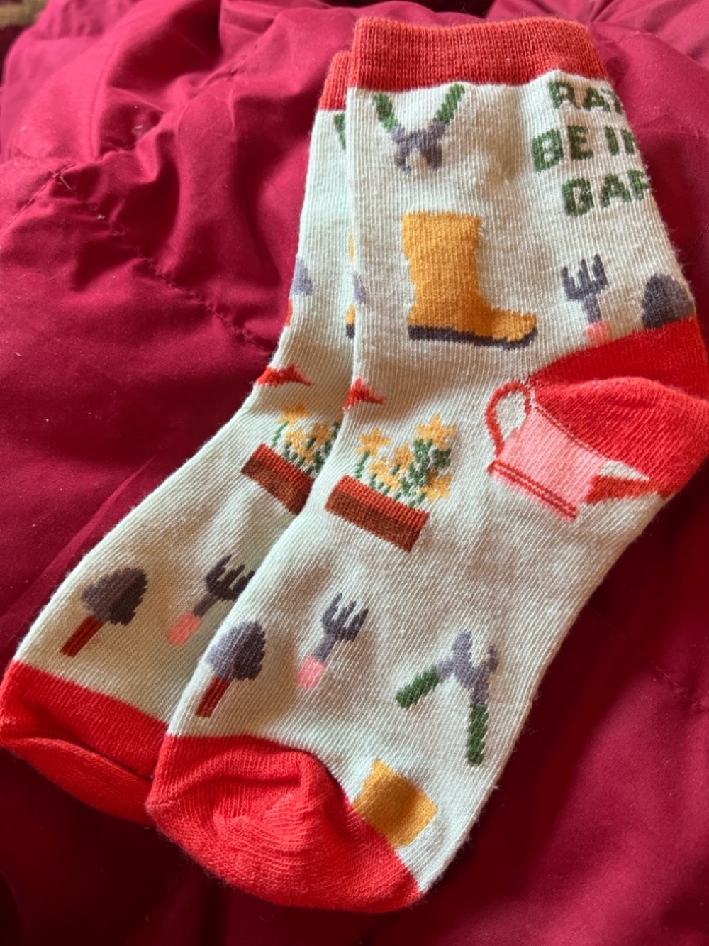 Women’s Novelty Ankle Socks New With Tags “Rather Be In The Garden.”